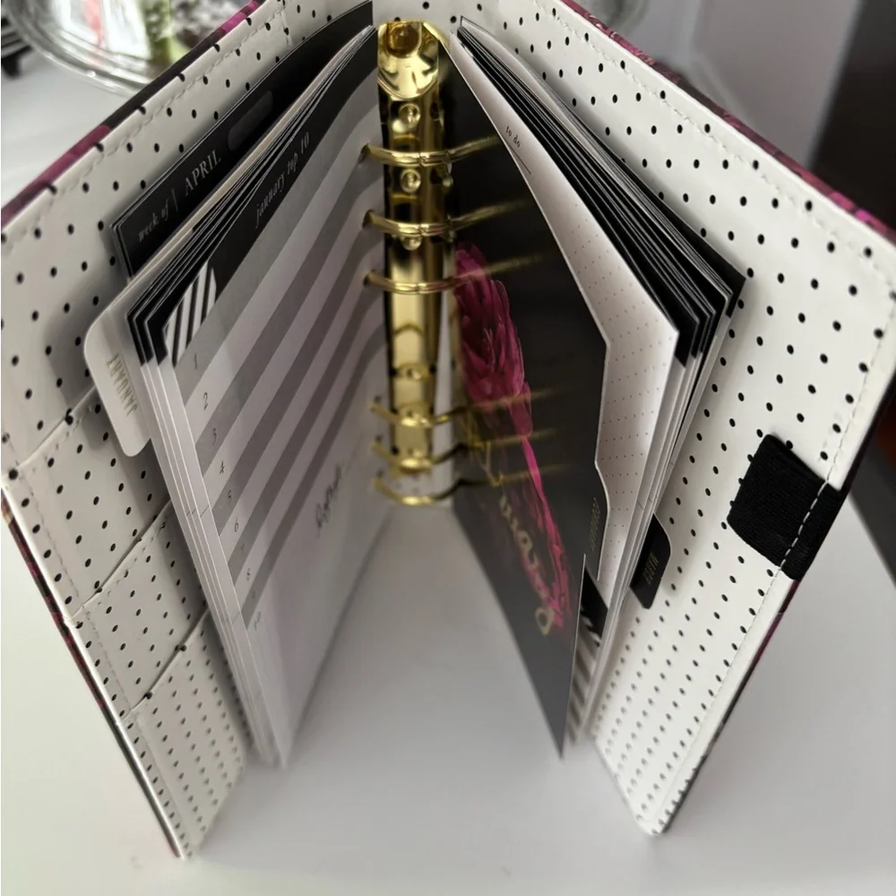 Floral day planner with Gold Script